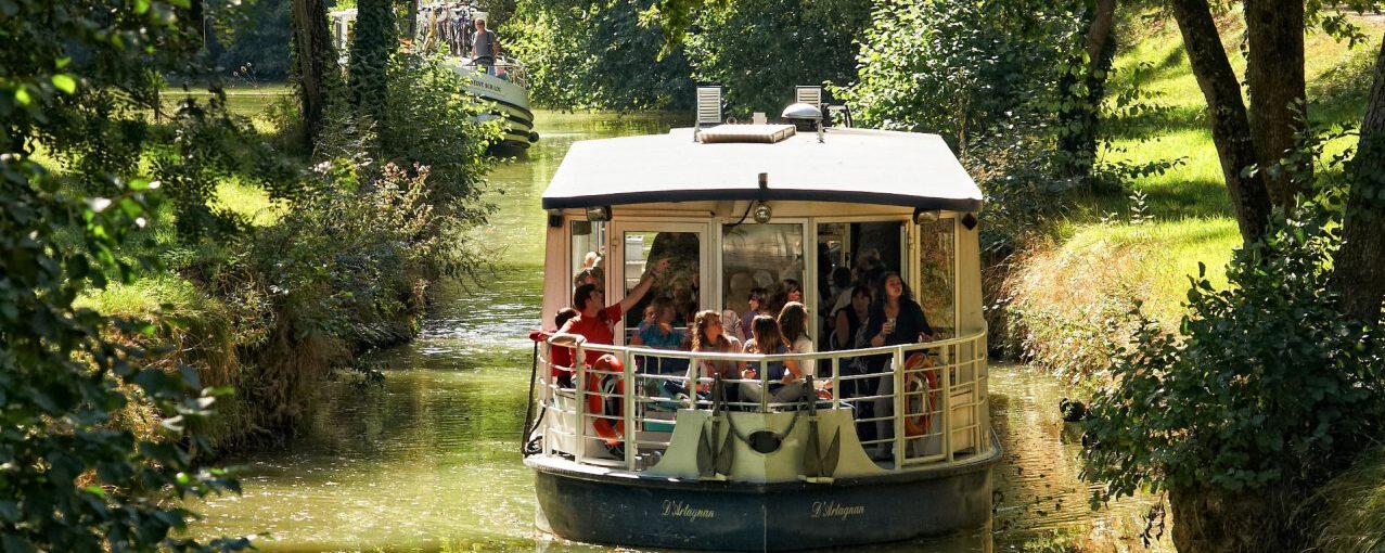 Croisière sur la rivière Baïse dans le Gers, à Condom
