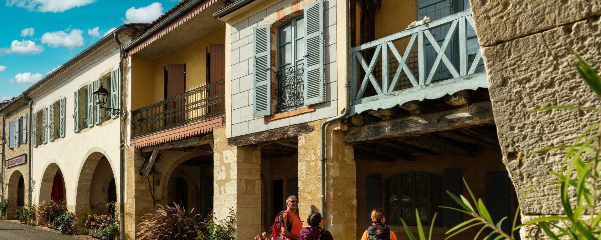Bastide de Montréal-du-Gers Plus beaux village de France en Armagnac